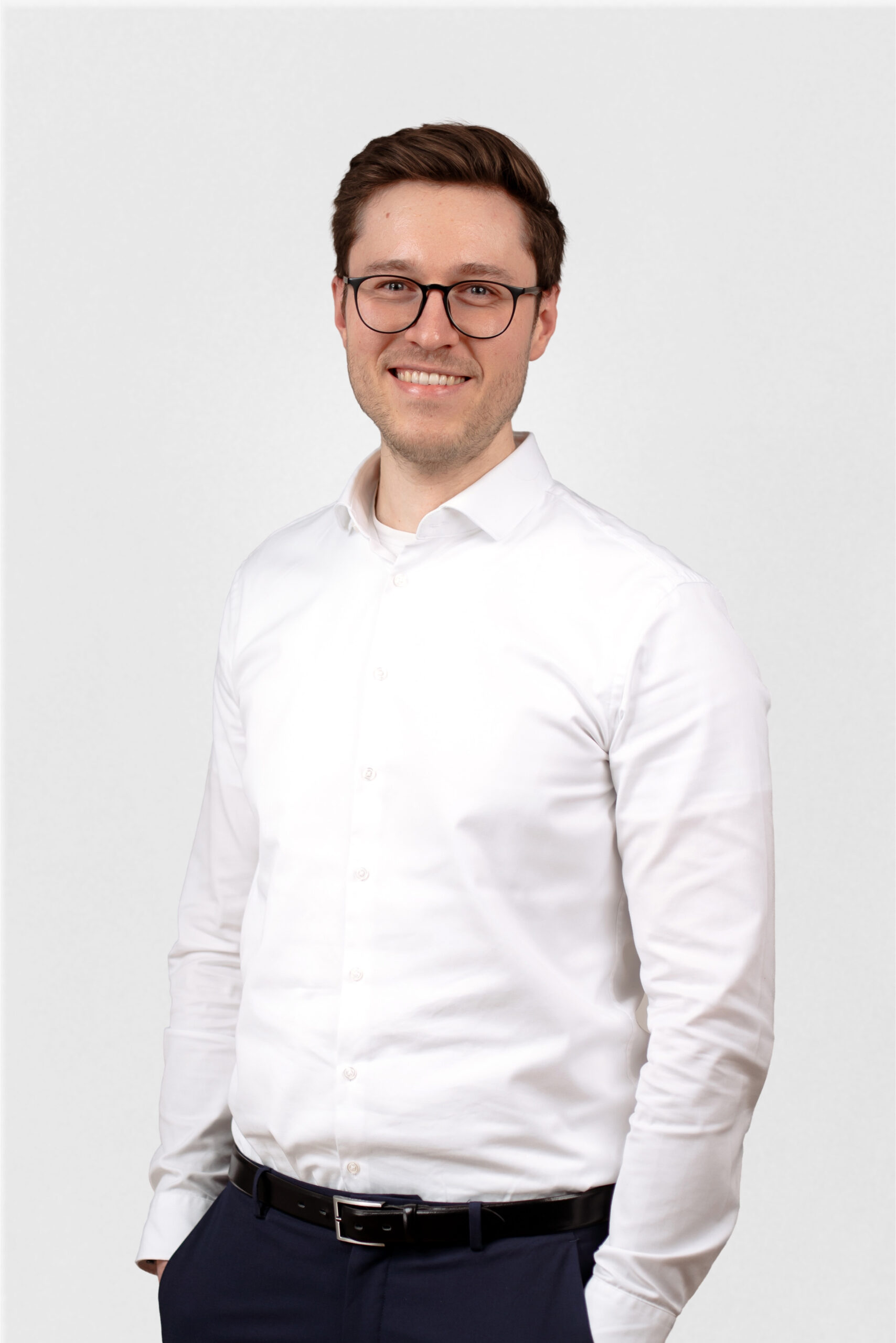 Dr. Leon Többen